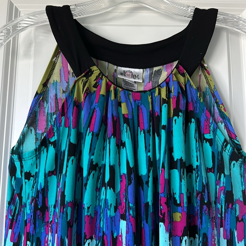 Adorable colorful dress - Picture 2 of 5